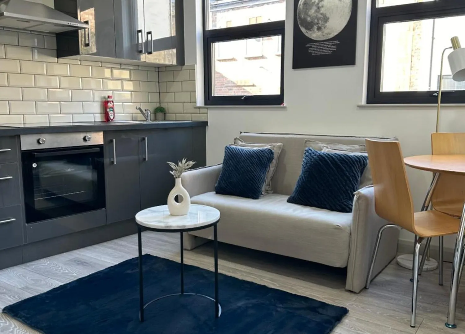 Luxury 1 Bedroom With Open Plan Kitchen For 6 Person In Central London! E1