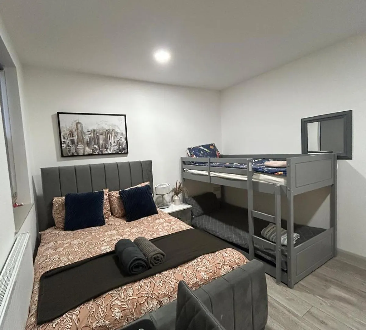 Luxury 1 Bedroom With Open Plan Kitchen For 6 Person In Central London! E1 0*, London United Kingdom